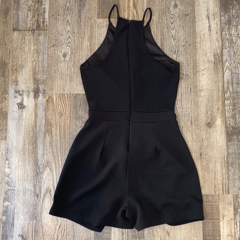 Body fitting black romper - Picture 3 of 3